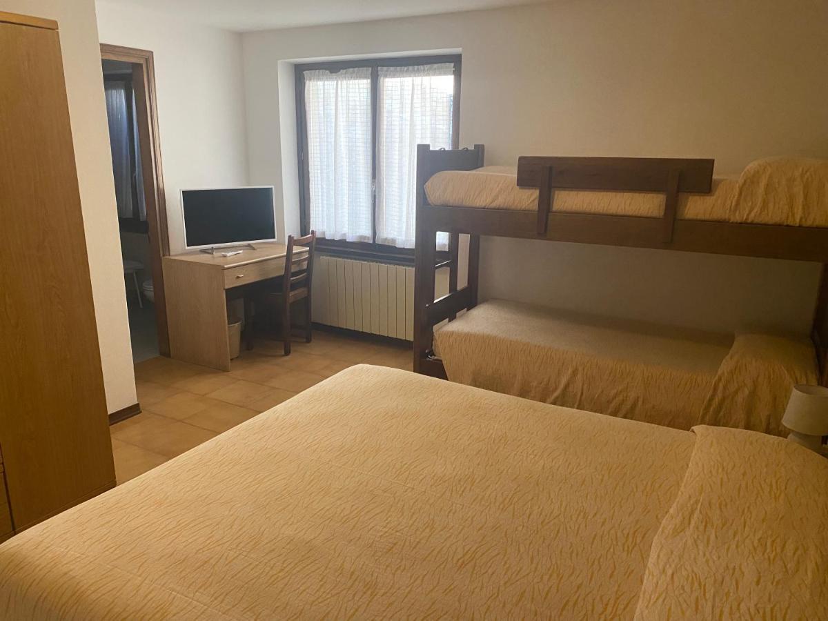 Albergo La Perla Craveggia Exterior foto